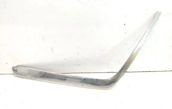 Mercedes-Benz E W124 Front bumper splitter molding