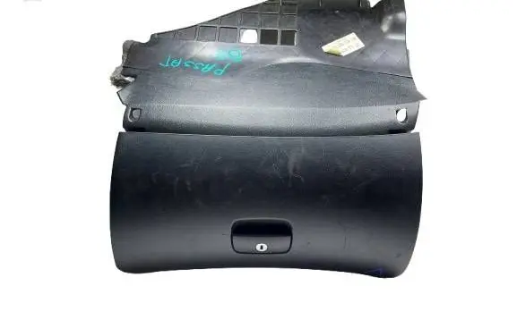 Volkswagen PASSAT B5.5 Glove box 3B1857002