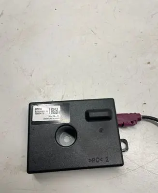 BMW 1 F20 F21 Aerial antenna amplifier 9230911 28255992 10859410
