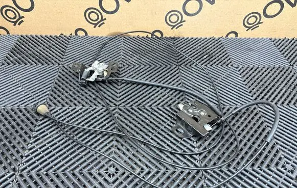 Chevrolet Corvette C6 Engine bonnet/hood lock/catch