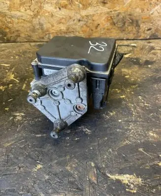 Mercedes-Benz Sprinter W906 ABS Pump 0265235031 A0914332589