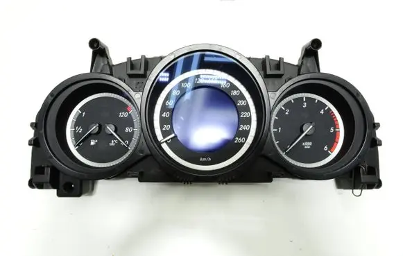 Speedometer (instrument cluster)