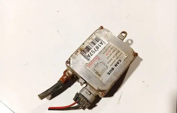 Subaru Legacy Headlight ballast module Xenon 
