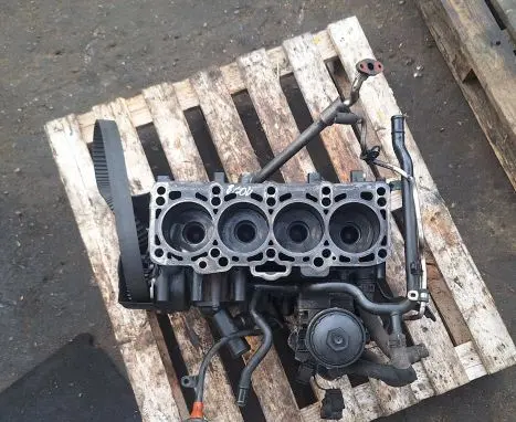 Volkswagen PASSAT B6 Engine block BRS 03G021L V520