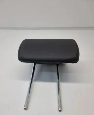 Land Rover Discovery 5 Rear seat headrest 