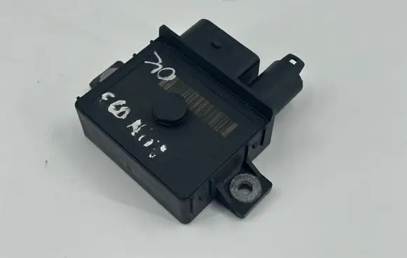 BMW 1 E81 E87 Glow plug pre-heat relay 7798000 12217798000 8591723