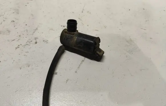Volvo S40, V40 Windscreen/windshield washer pump 9169611 0602103950