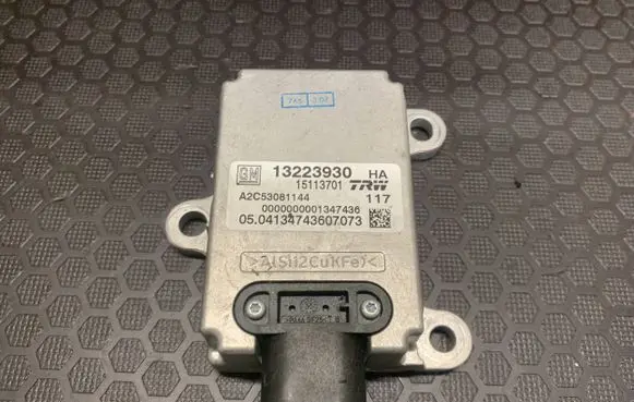 Opel Signum ESP acceleration yaw rate sensor 13223930 15113701 A2C53081144