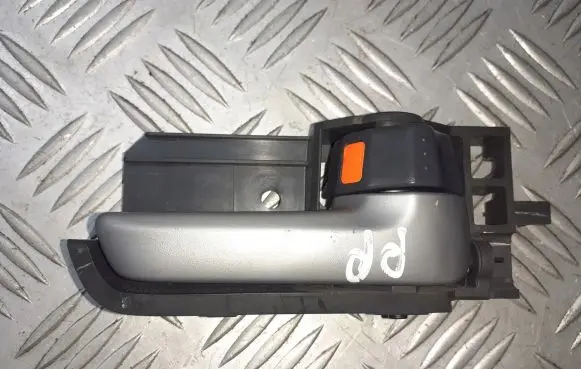 Suzuki Alto Front door interior handle 83110-75J0
