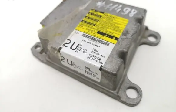 Toyota Avensis T250 Airbag control unit/module 8917005190 215955104