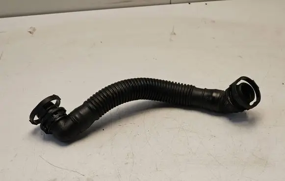 Skoda Octavia Mk2 (1Z) Breather hose/pipe 03L103493AE