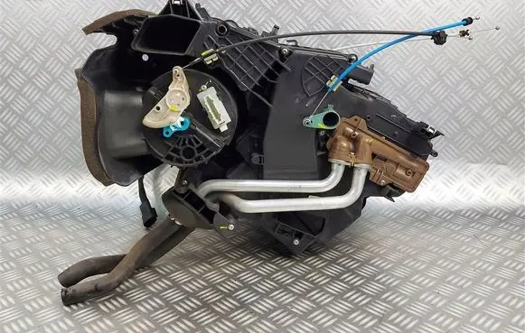Dacia Logan I Interior heater climate box assembly 271200418R