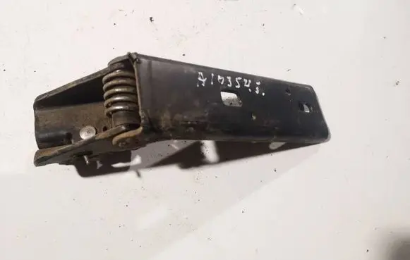 Opel Vivaro Rear door lower hinge