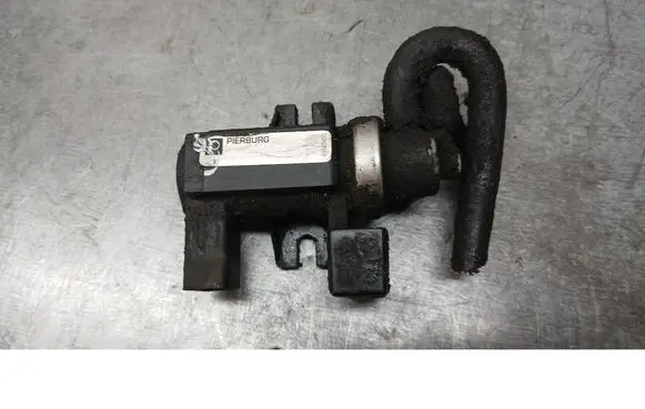 Audi A6 Allroad C5 Vacuum valve 72290335