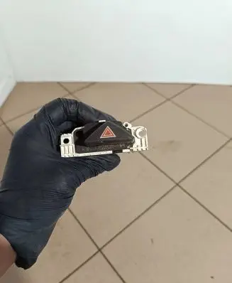 Ford Focus Hazard light switch 98AG13A350AE 040701