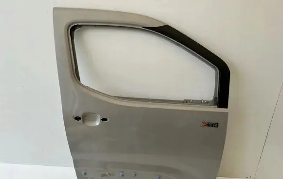 Peugeot Rifter Front door