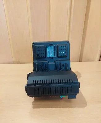 Volvo V70 Fuse module 30682981