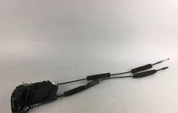 Subaru Outback (BS) Rear door lock 
