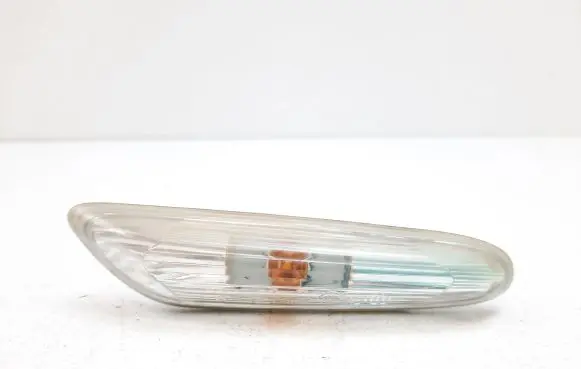 BMW X1 E84 Front fender indicator light 7253326 6313725332602