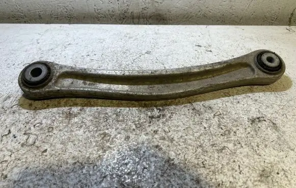 Volkswagen Touareg I Rear control arm
