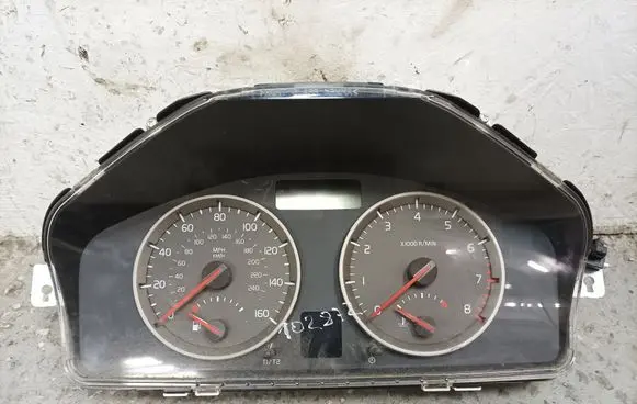 Volvo S40 Speedometer (instrument cluster) E30710071 0889 30786346