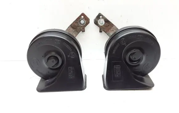 Volvo V70 Horn signal 31276806 31276805