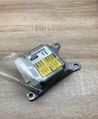 Toyota Prius (XW30) Airbag control unit/module 8917047110
