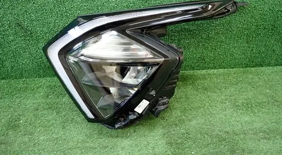 KIA Sportage Headlight/headlamp 92101R2000