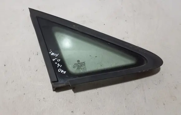 Volkswagen Caddy Front triangle window/glass 2K0845412G