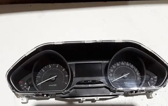 Peugeot 208 Speedometer (instrument cluster) 9813848780