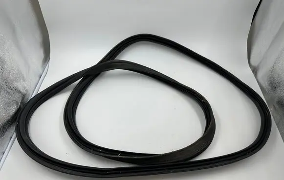 Peugeot 308 Trunk rubber seal (body) 9839275180