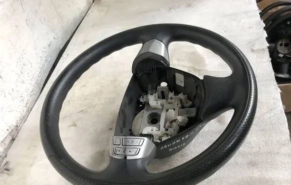 Honda FR-V Steering wheel 6S12001060A