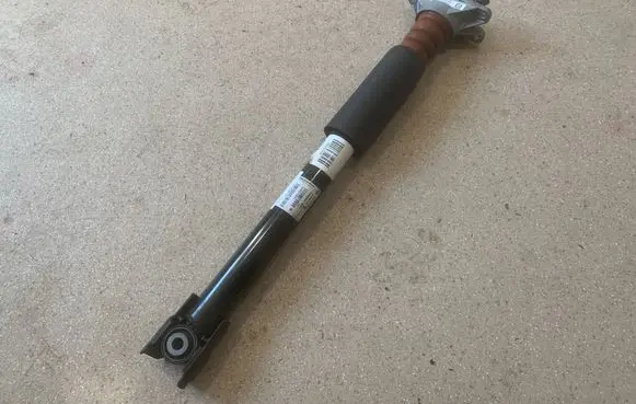 BMW 2 F46 Rear shock absorber/damper 6857201 6867478
