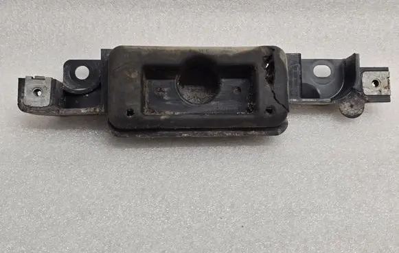Porsche Macan (95B) Jacking socket point 95B802830B