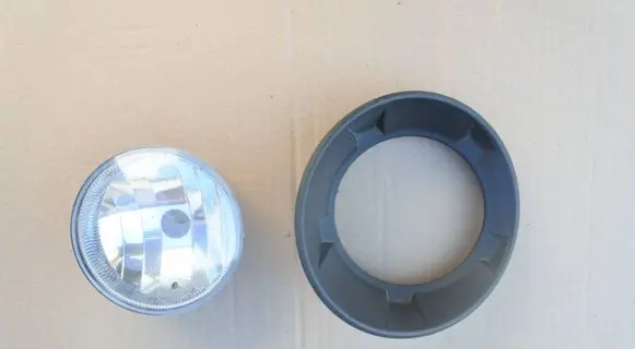 Chevrolet Camaro Front fog light trim/grill 6130790963