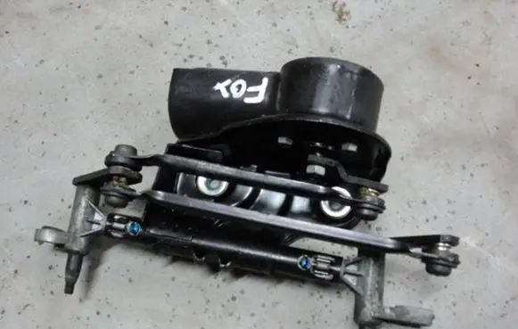 Volkswagen Fox Front wiper linkage 5Z0955326A