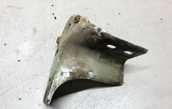 Skoda Roomster (5J) Fender mounting bracket 5J0821142