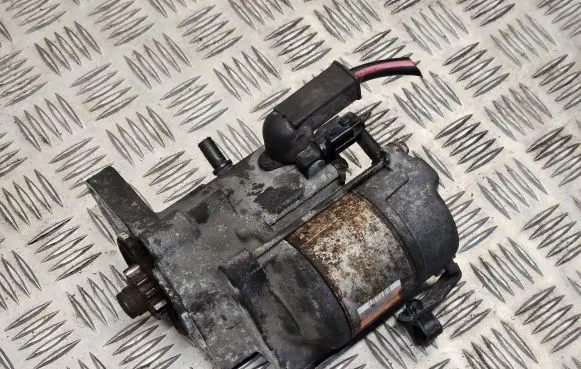 Toyota Yaris Starter motor 2810033050 4280000570