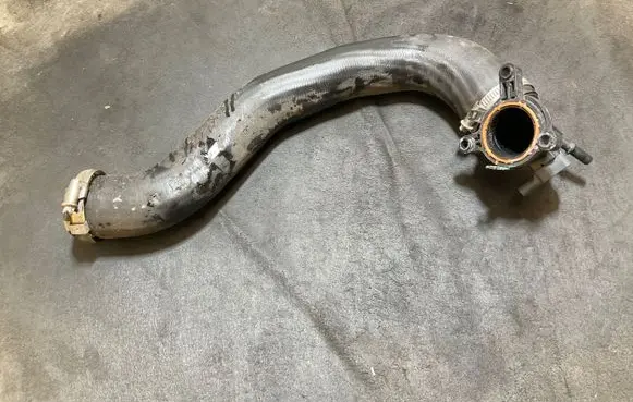 Ford Puma Intercooler hose/pipe L1B16F075AC 211221