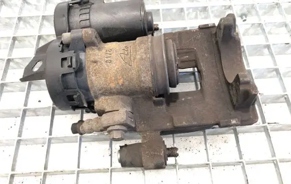 Volvo S90, V90 Rear brake caliper 31687555