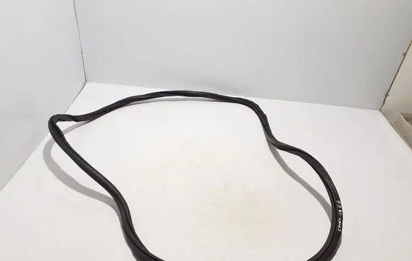 Porsche Cayenne (9Y0 9Y3) Rear door rubber seal (on body) 9Y3833721Y