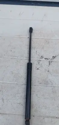 Hyundai Santa Fe Tailgate strut 