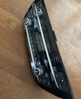 BMW 5 G30 G31 Climate control unit 6826844