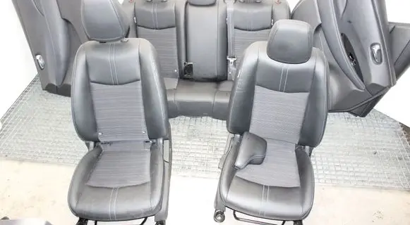 Nissan Leaf II (ZE1) Interior set 