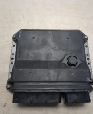 Toyota Auris E180 Engine control unit/module 8966102S50 MB2753004893