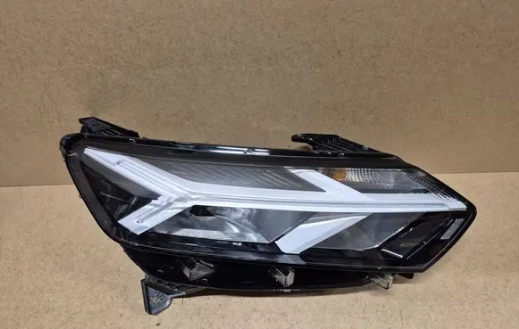 Dacia Sandero III Headlight/headlamp 260107920R