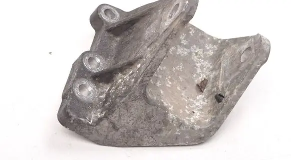 Volvo S80 Engine mount bracket 30723110