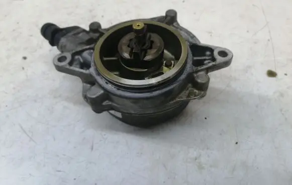 Volkswagen Phaeton Vacuum pump