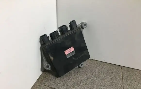 Lexus RX 450H Fuel injection control unit/module 8987130040 1310001770 DENSO
