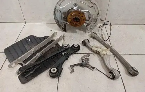 BMW M5 F90 Rear wheel hub 7857066